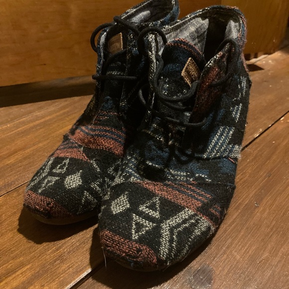 TOMs | Wedge | 7 - Picture 4 of 9